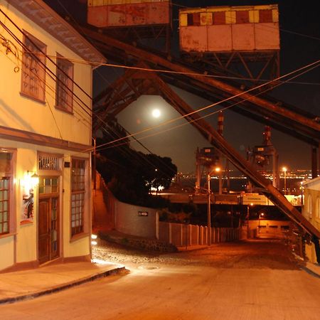 Hostal Recuerdos De Familia Valparaíso Buitenkant foto