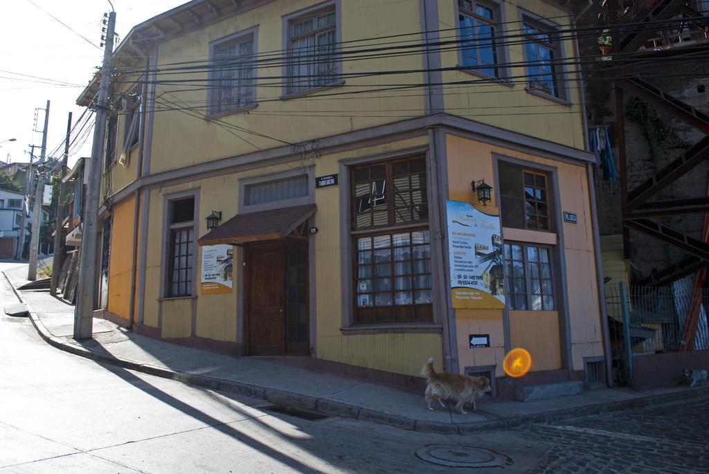 Hostal Recuerdos De Familia Valparaíso Buitenkant foto